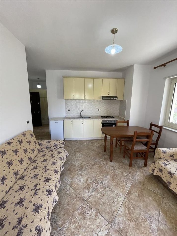 Durres, shitet apartament 1+1+Ballkon Kati 3, 65 m² 72.000 € (Rruga Rrota e Kuqe)