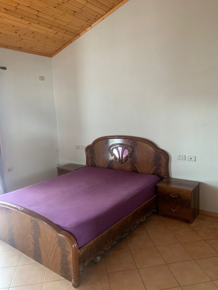 Tirane, jepet me qera apartament 2+1 Kati 4, 100 m² 450 € (ali demi)