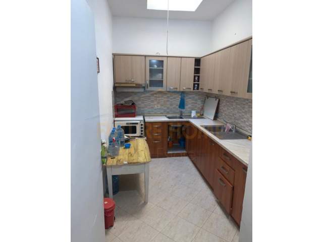 Durres, shitet Vile 1 Katshe Kati 1, 500 m² 500.000 Euro (Rruga pavarsia)