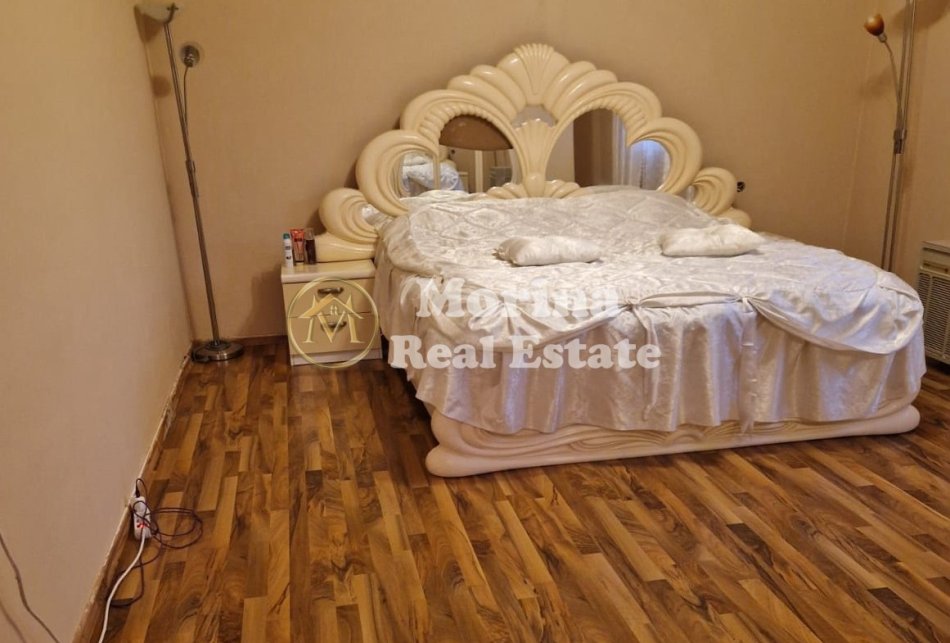 Tirane, jepet me qera shtepi 3+1 Kati 1, 164 m² 500 € (Paskuqan)