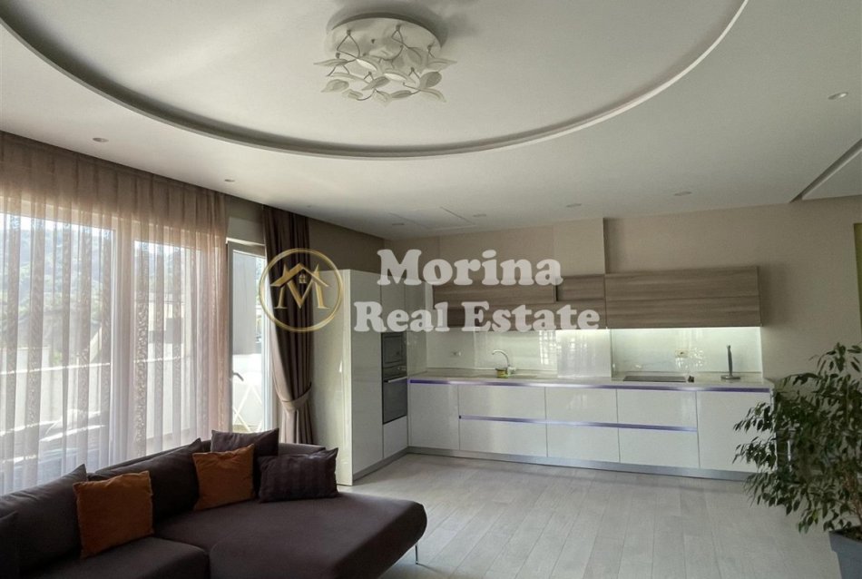 Tirane, jepet me qera apartament 3+1 Kati 2, 187 m² 1.300 € (Liqeni i Thate)