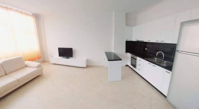 Tirane, jap me qera apartament 1+1 Kati 5, 65 m² 400 Euro (Kavajes)