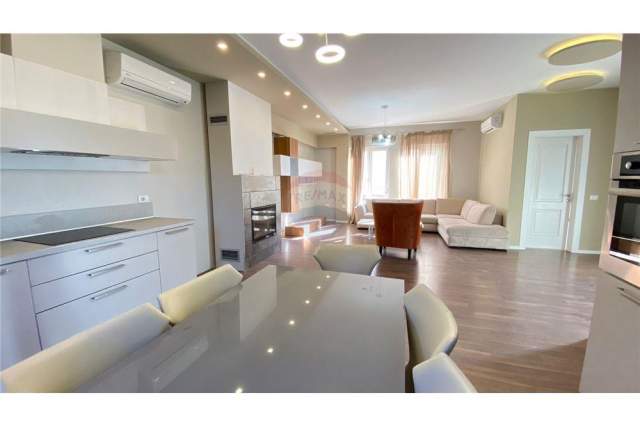 Tirane, jepet me qera Vile 3 Katshe 207 m² 2.500 Euro