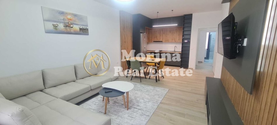 Tirane, jepet me qera apartament 1+1+Ballkon Kati 4, 103 m² 700 € (Xhamlliku)