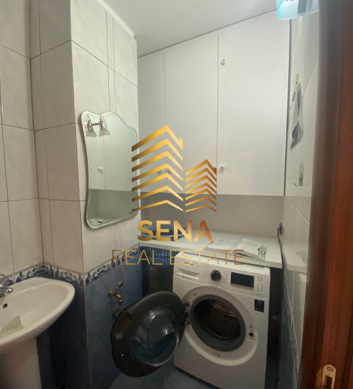Tirane, jepet me qera apartament 2+1+Ballkon Kati 6, 100 m² 700 € (Rruga Nikolle Kacorri)