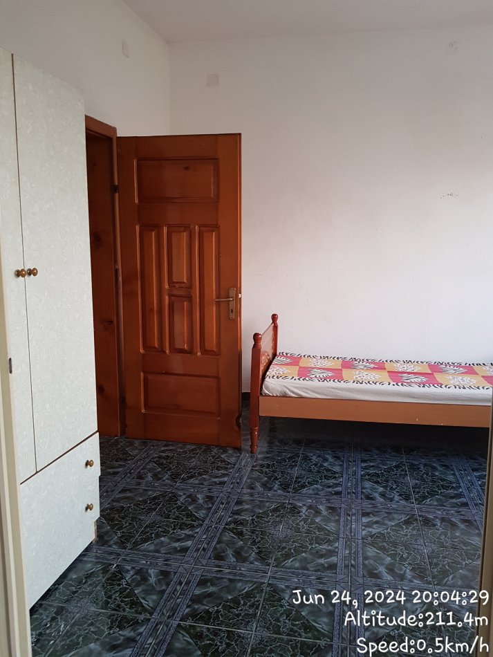 Tirane, jepet me qera shtepi 2+1+Ballkon Kati 2, 80 m² 400 € (Kristaq capo)