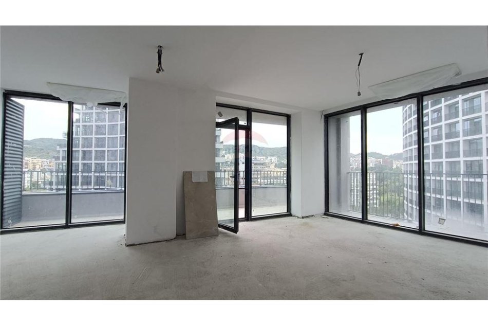 Tirane, jepet me qera zyre Kati 7, 177 m² 1.500 € (&quot;Lakeview Residences&quot;Liqeni i Tiranes)