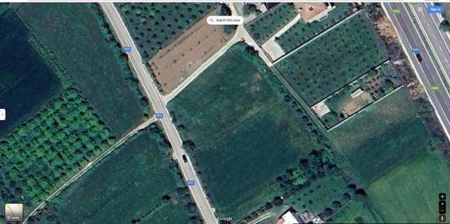Tirane,-Shitet Tokë, Bërzhit,14 km nga qendra e Tiranës, buzë rrugës vjetër nacionale Tirane-Mullet-Berzhit-Elbasan, sip.2850m², Cmimi 75 €/m2, sapo k