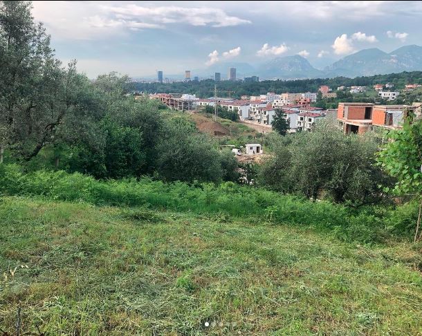 Tirane, shes truall 750 m² 225.000 Euro (Liqeni)