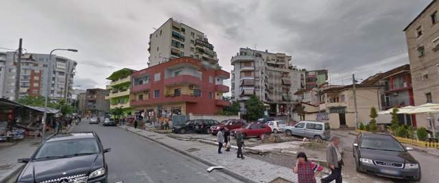 Tirane, jap me qera ambjent biznesi Kati 1, 399 m² 1.650 Euro (Petro Nini luarasi)
