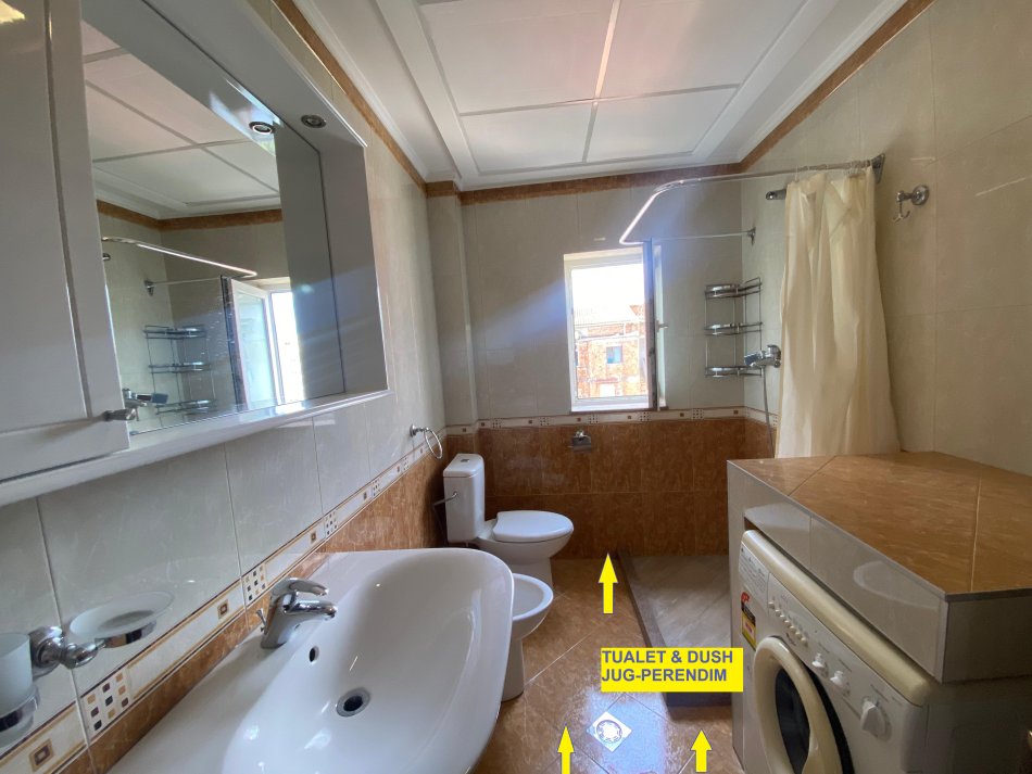Shitet: Apartament rinovuar e mirëmbajtur,tipit 2+1 me 2-ballkone, 1-banjo, sip.73m2, defakto 81m2, kati 5-të, pallat ekzistues tulle e kuqe plot, Cmimi 135'milion/Lekë, në rrugën Q.Guranjaku, tek Drejtoria Higjenës, 50m nga Liceut Artistik "Jordan Misja"/ rruga Elbasanit Ambasada Amerikane. Tirane