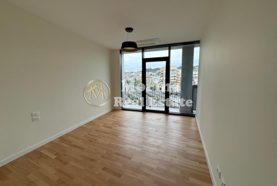 Tirane, jepet me qera apartament 1+1+Ballkon Kati 5, 120 m² 1.150 € (Lake View Residences)