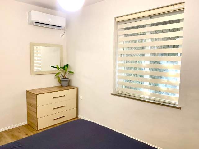 Tirane, jepet me qera apartament Kati 1, 65 m² 600 Euro Stacioni Trenit