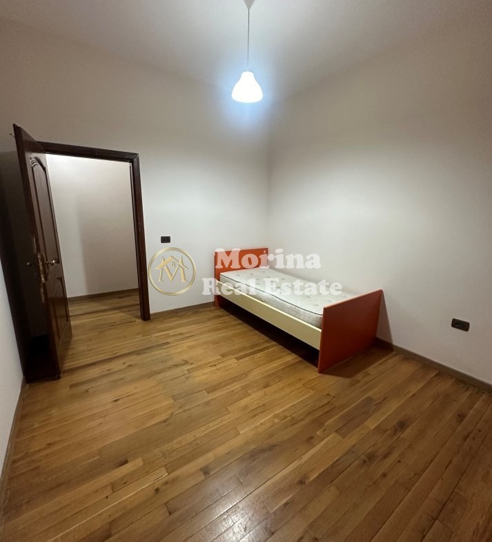 Tirane, jepet me qera shtepi 2+1 Kati 1, 85 m² 380 € Ali Demi
