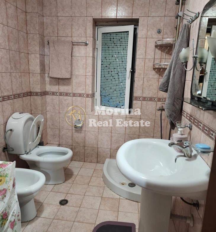 Tirane, jepet me qera apartament 2+1 Kati 2, 100 m² 600 € (Liceu Artistik)