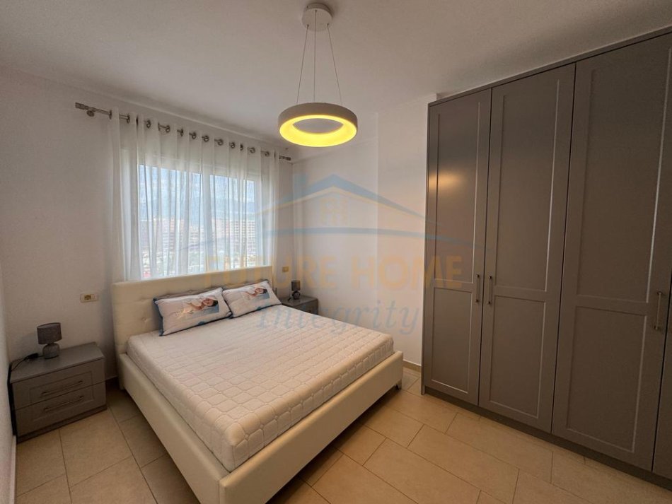 0683487469  Tirane, jepet me qera apartament 3+1+Aneks+Ballkon Kati 6, 120 m² 550 € (Prane Hotel Marinaj)
