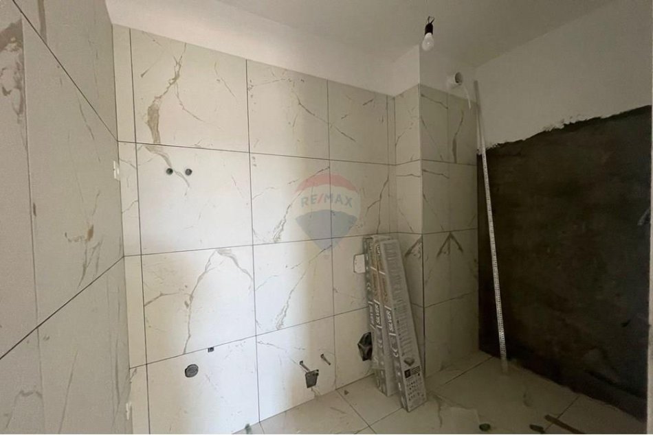 Tirane, shitet apartament 2+1 Kati 2, 95 m² 89.000 € (Univers City)