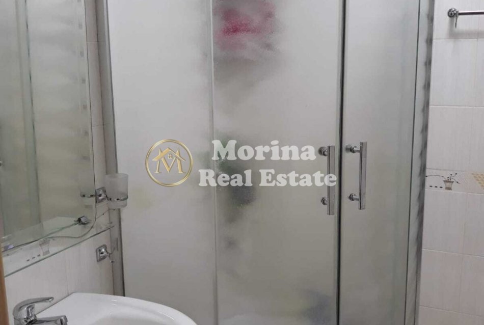 Tirane, jepet me qera apartament 2+1 Kati 1, 84 m² 600 € (Qender)