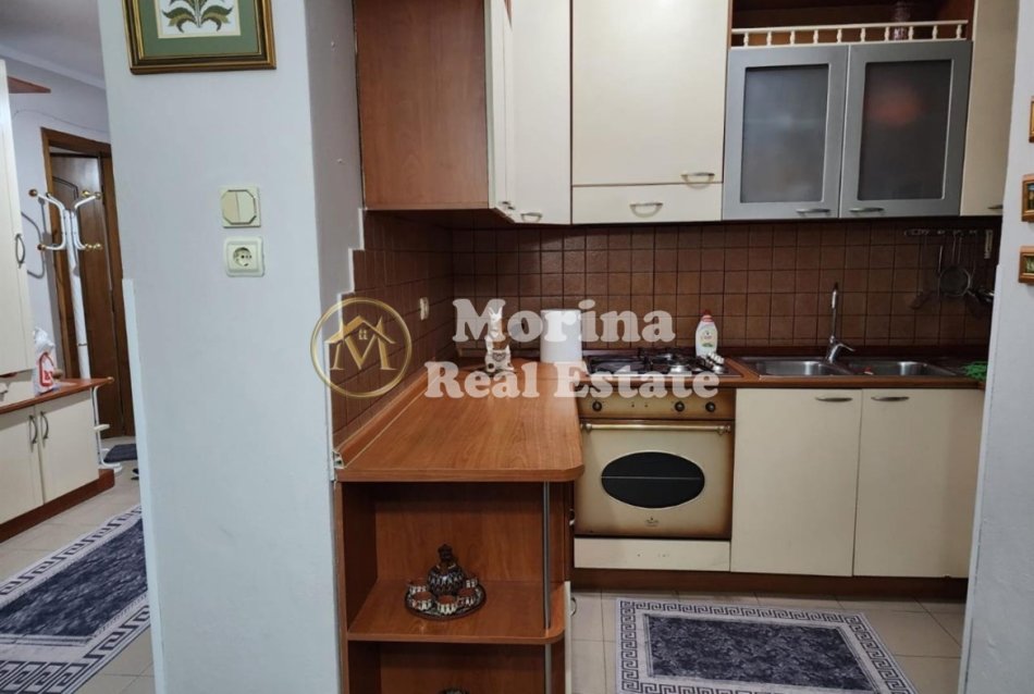 Tirane, jepet me qera apartament 2+1 Kati 2, 100 m² 600 € (Liceu Artistik)