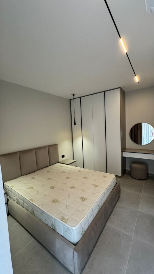 🏠Jepet me qera apartament 1+1 e sapo arreduar me arkitekt tek Shkolla e Bashkuar.