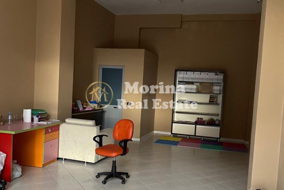 Tirane, shitet dyqan Kati 0, 55 m² 100.000 € (Astir /Rruga Loni Ligori)