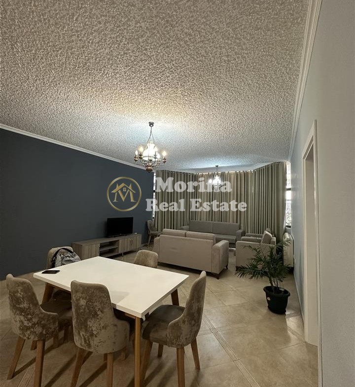Tirane, jepet me qera apartament 3+1 Kati 3, 160 m² 1.200 € (Rruga Kosovarve)
