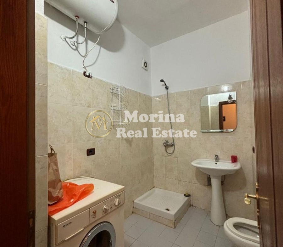 Tirane, jepet me qera apartament 2+1 Kati 1, 80 m² 400 € (Don Bosko)