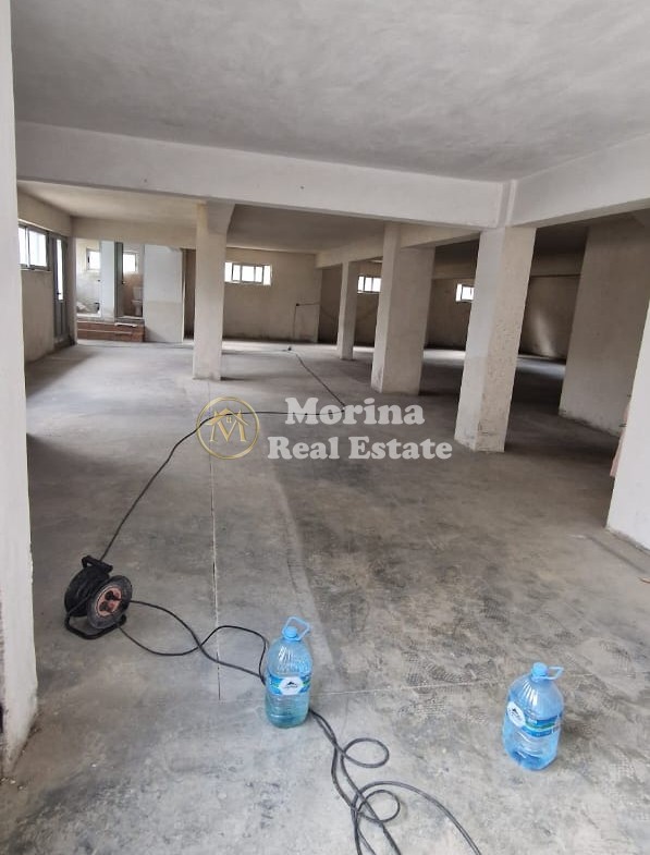 Tirane, jepet me qera ambjent biznesi Kati 1, 370 m² 750 € (Ish Sheshi Shqiponja)