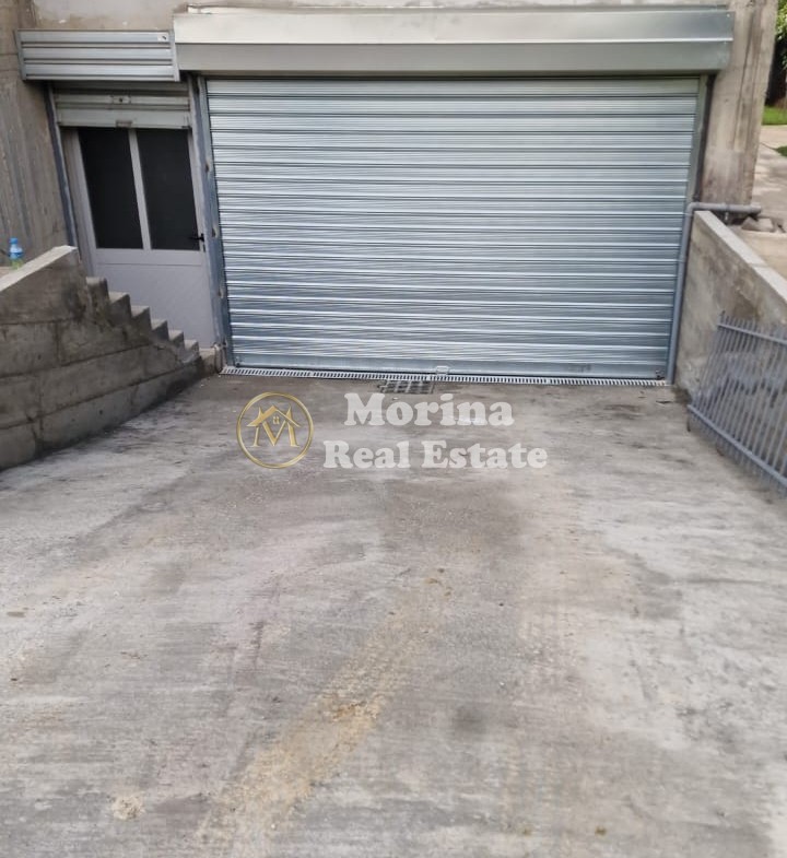 Tirane, jepet me qera ambjent biznesi Kati 1, 370 m² 750 € (Ish Sheshi Shqiponja)