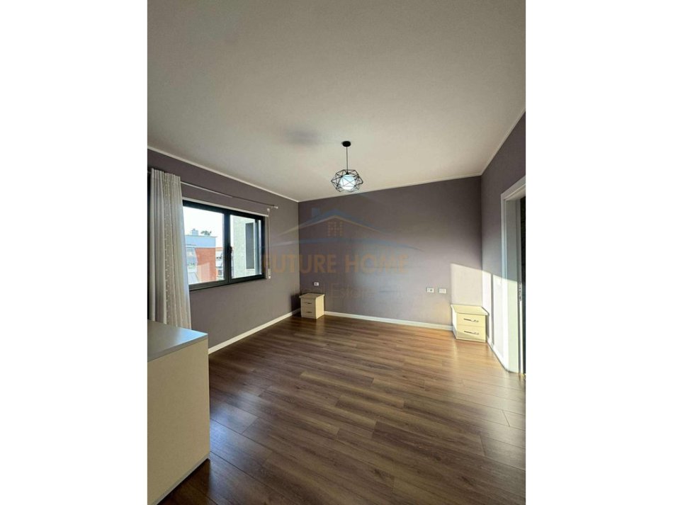 0683487469 Tirane, jepet me qera apartament 2+1+Ballkon Kati 7, 108 m² 650 € (Kompleksi Oasis , Unaza e Re)