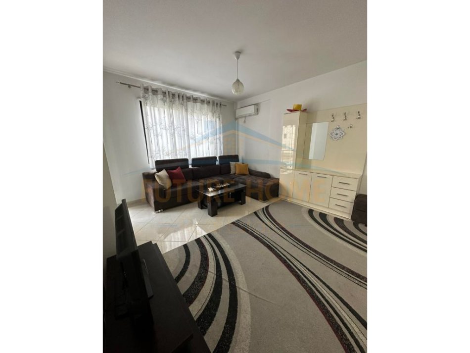 0683487469. Tirane, jepet me qera apartament 2+1+Ballkon Kati 4, 95 m² 450 € (Prane Bar Ales)