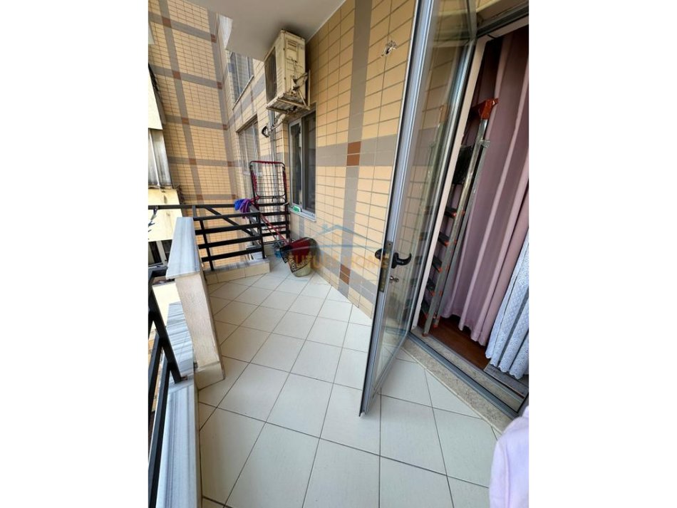 0683487469 Tirane, shitet apartament 2+1+Ballkon Kati 6, 100 m² 150.000 € (Astir , Pallatet Romario)