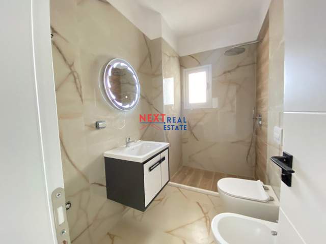 Lungomare, shitet apartament 1+1+BLK Kati 10, 70 m² 105.000 Euro (Perballe Universitetit “Ismail Qemali”, Vlore)