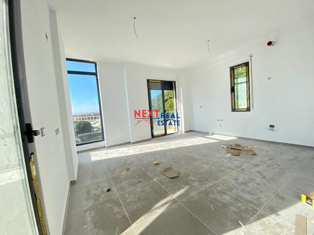Vlore, shitet apartament 1+1+BLK Kati 4, 67 m² 131.430 Euro (Uje i Ftohte)