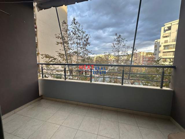 Lungomare, jepet me qera apartament 1+1+BLK Kati 4, 63 m² 300 Euro (Lungomare, Vlore)