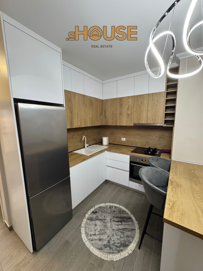 Tirane, jepet me qera apartament 2+1 Kati 7, 105 m² 750 € (Don Bosko)