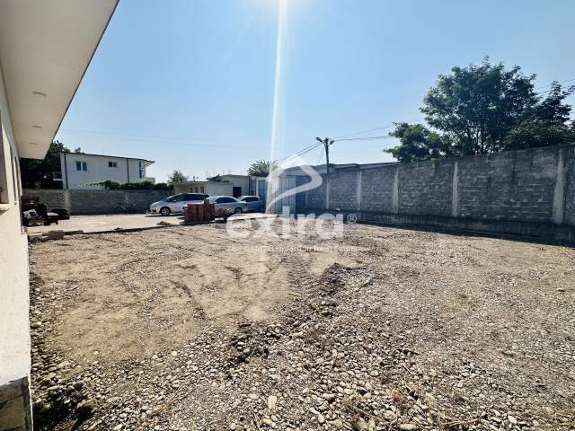 Shkoder, jepet me qera ambjent biznesi Kati 1, 1.800 m² 1.000 Euro (Unaza Perendimore)