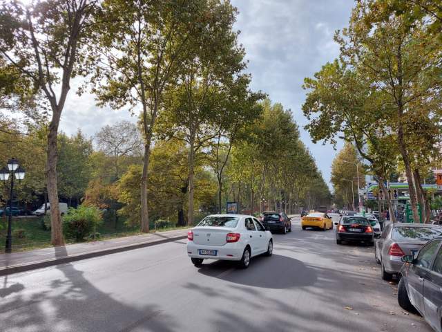 Tirane, jap me qera zyre Kati 0, 31 m² 400 Euro (Bulevardi Gjergj Fishta)