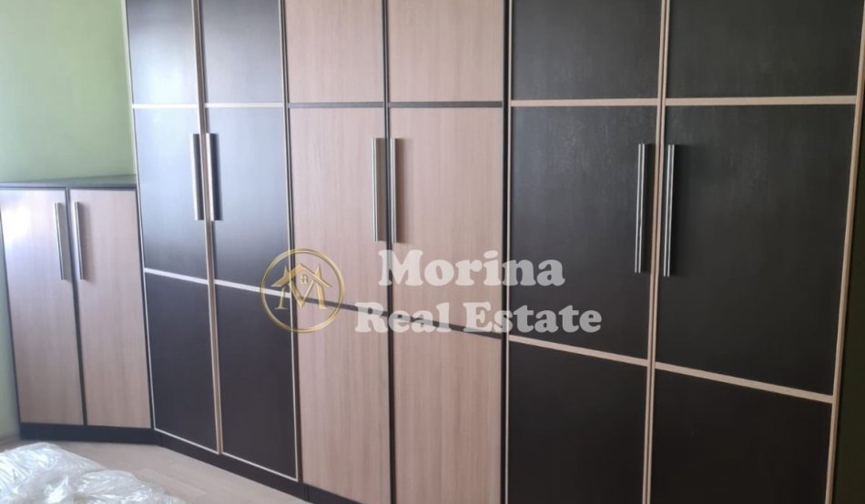 Tirane, jepet me qera apartament 2+1 Kati 5, 106 m² 700 € (Komuna Parisit)