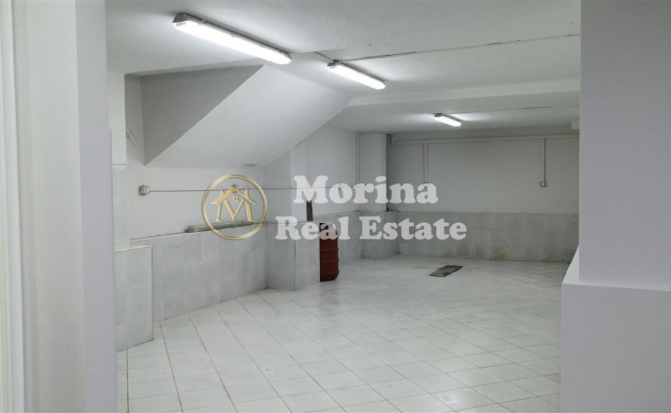 Tirane, shitet dyqan Kati -1, 109 m² 80.000 € (Kompleksi Delijorgjit)
