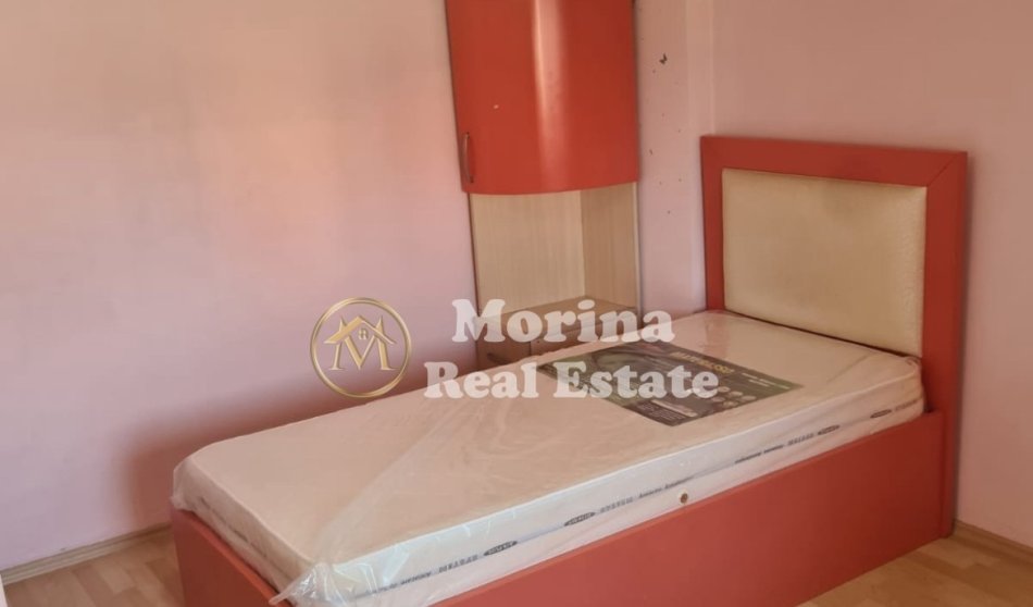Tirane, jepet me qera apartament 2+1 Kati 5, 106 m² 700 € (Komuna Parisit)