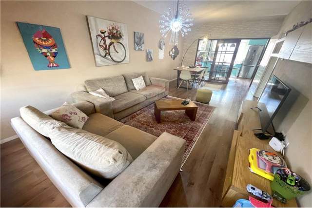Tirane, shitet apartament 1+1 Kati 5, 73 m² 115.000 Euro (Gjimnazi Petro Nini)