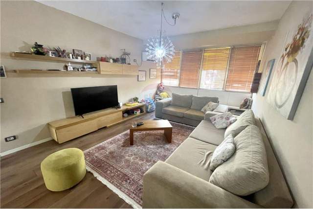 Tirane, shitet apartament 1+1 Kati 5, 73 m² 115.000 Euro (Gjimnazi Petro Nini)