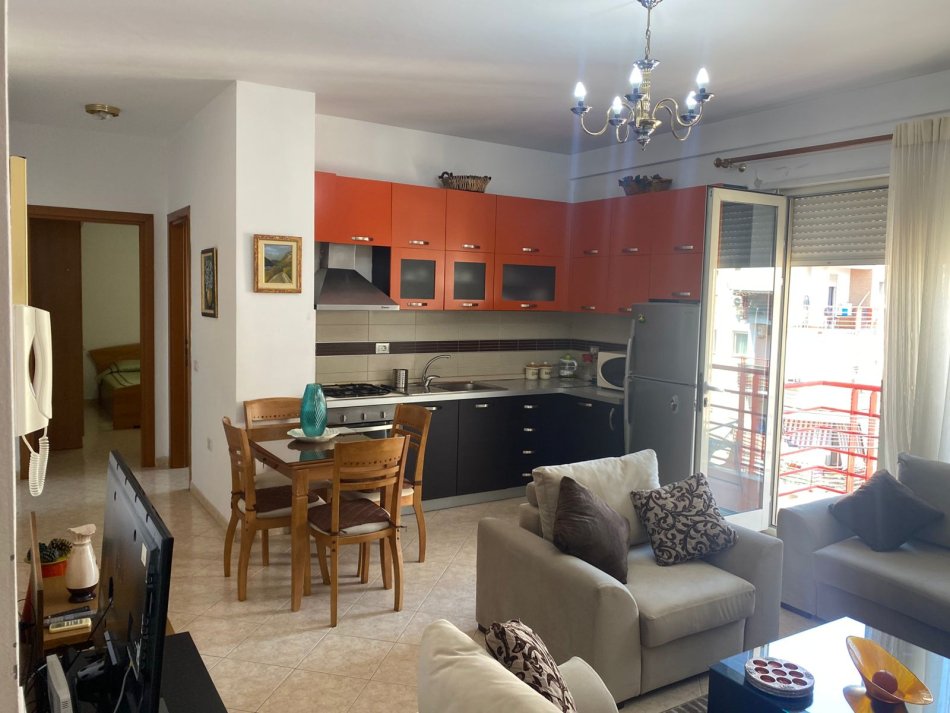 0683487469 Tirane, jepet me qera apartament 1+1+Ballkon Kati 8, 70 m² 550 € (Vizion Plus)