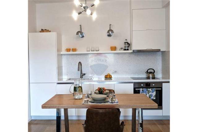 Tirane, jepet me qera apartament 1+1+BLK Kati 6, 78 m²  (Myslym Shyri)