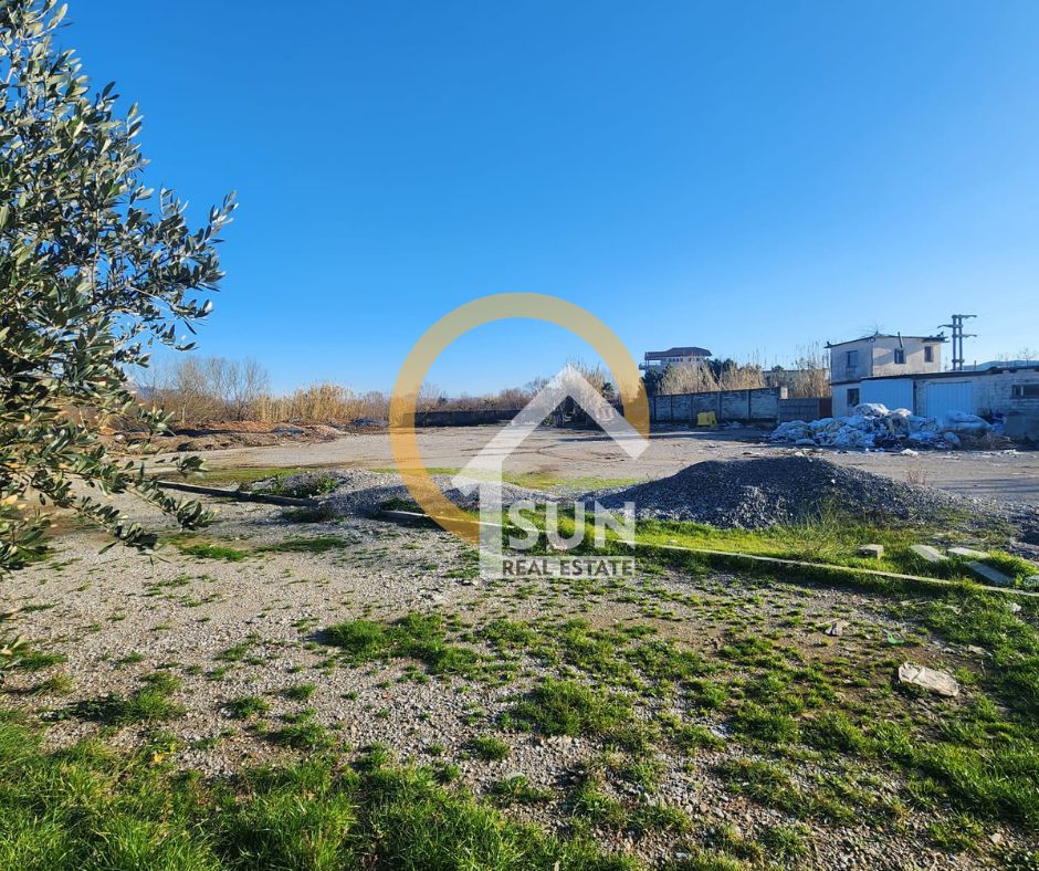 Shkoder, shitet toke , 8.607 m² (RR. BEXHENE, SHKODER)