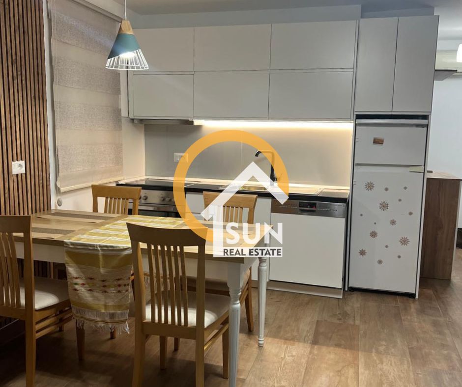 Shkoder, jepet me qera apartament 1+1+Ballkon Kati 3, 55 m² 300 € (BULEVARDI SKENDERBEU)