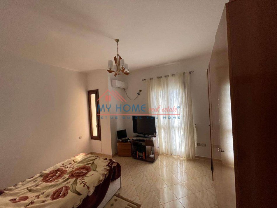 Tirane, jepet me qera Vile 3 Katshe Kati 1, 350 m² 2.500 € (Vishaj)