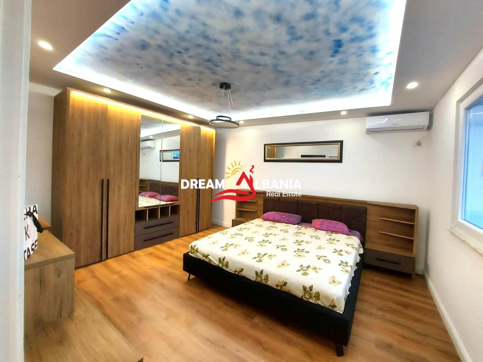 Tirane, shitet Vile 2 Katshe , 160 m² 250.000 € 