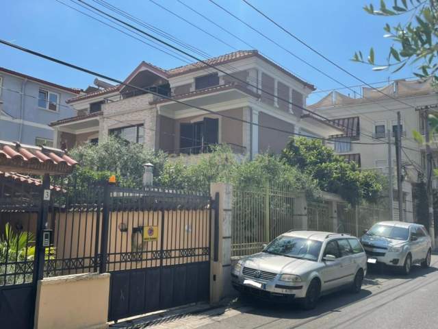 Tirane, SHES VILE KOMODE 3 KATËSHE NË SELITË!, 515 m² 550.000 Euro (Selite)